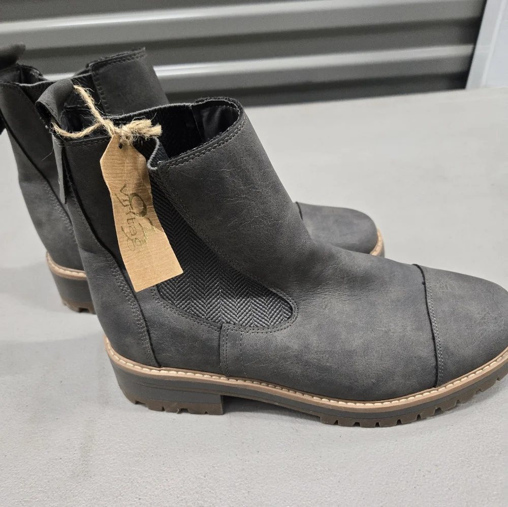 Vintage 93 Brooklyn Chelsea Boot - Picture 3 of 4